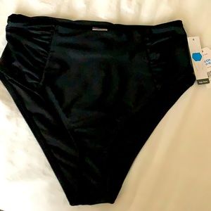 Bikini bottom. black. High waist.